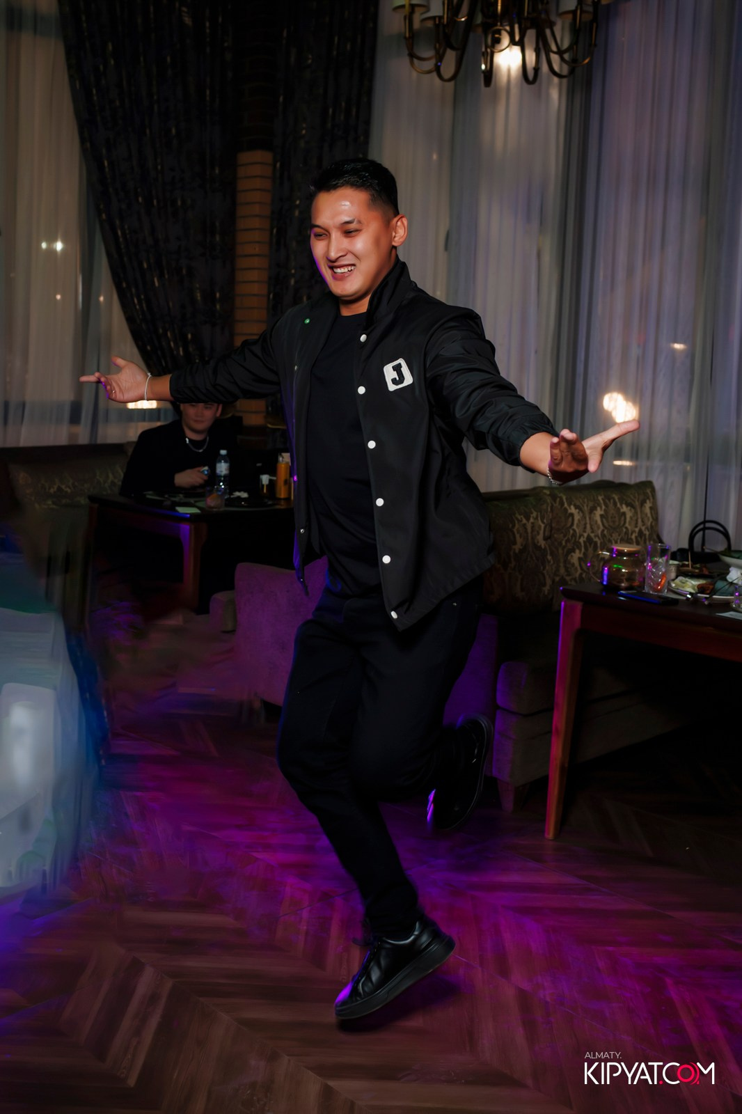 ОТКРЫТИЕ РЕСТОРАНА VESELIDZE НА АБАЯ. КИПЯТКОМ АЛМАТЫ! Фотосъемка мероприятий в Алматы