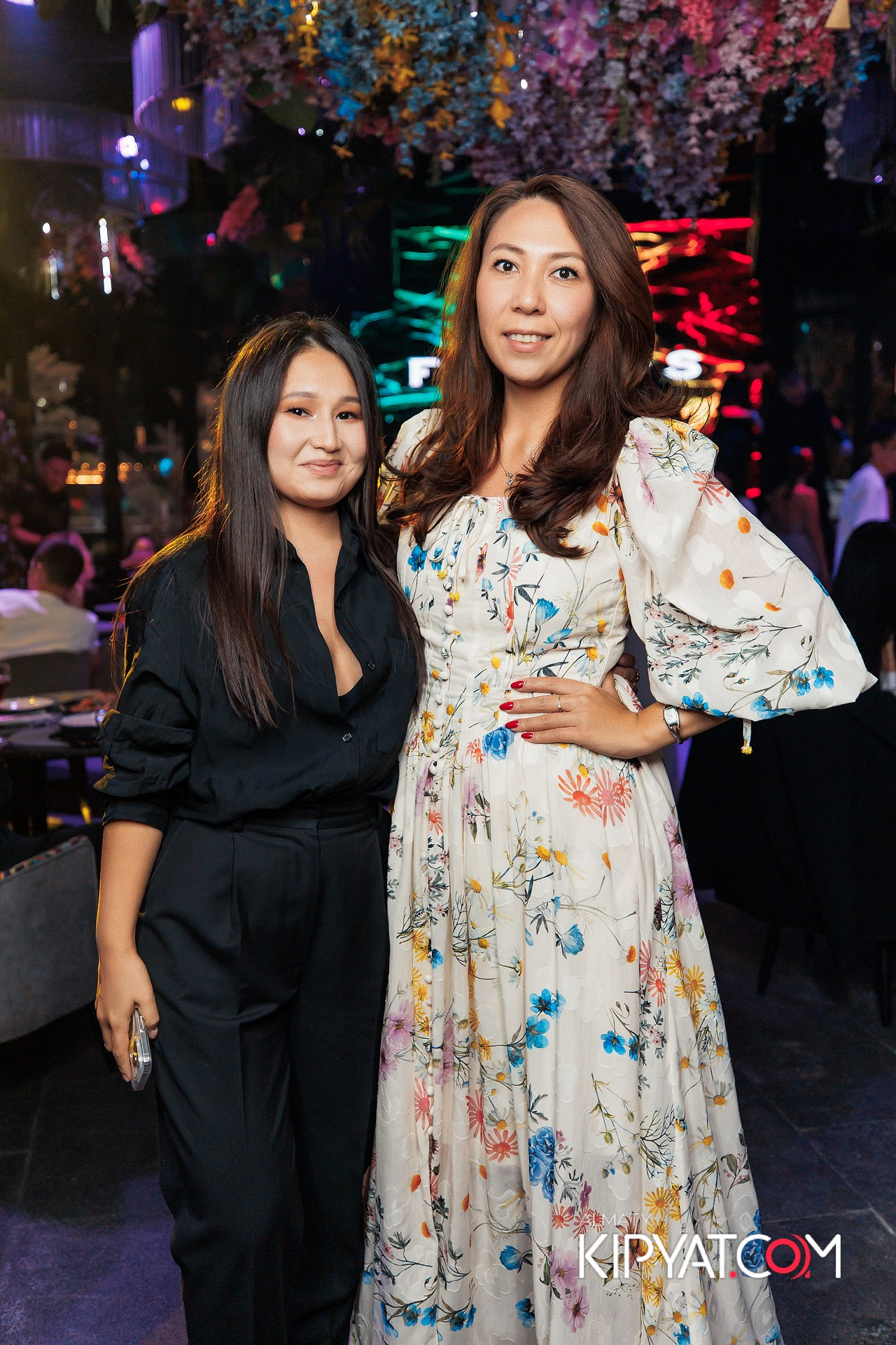 Friends bar & terrace. КИПЯТКОМ АЛМАТЫ! Фотосъемка мероприятий в Алматы