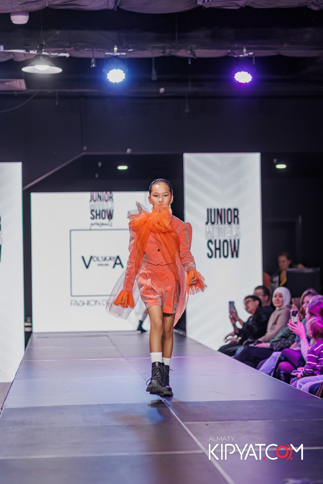 JUNIOR MODELS SHOW В РАМКАХ БЛАГОТВОРИТЕЛЬНОГО ПРОЕКТА МОДА ЗА СЧАСТЬЕ ДЕТЕЙ. КИПЯТКОМ АЛМАТЫ!