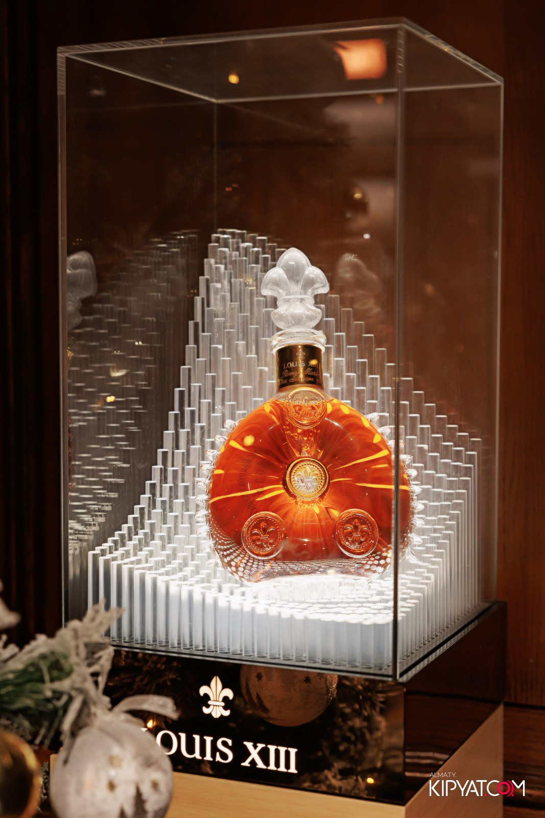 LAUREATE GRAND CAFÉ. КИПЯТКОМ АЛМАТЫ!