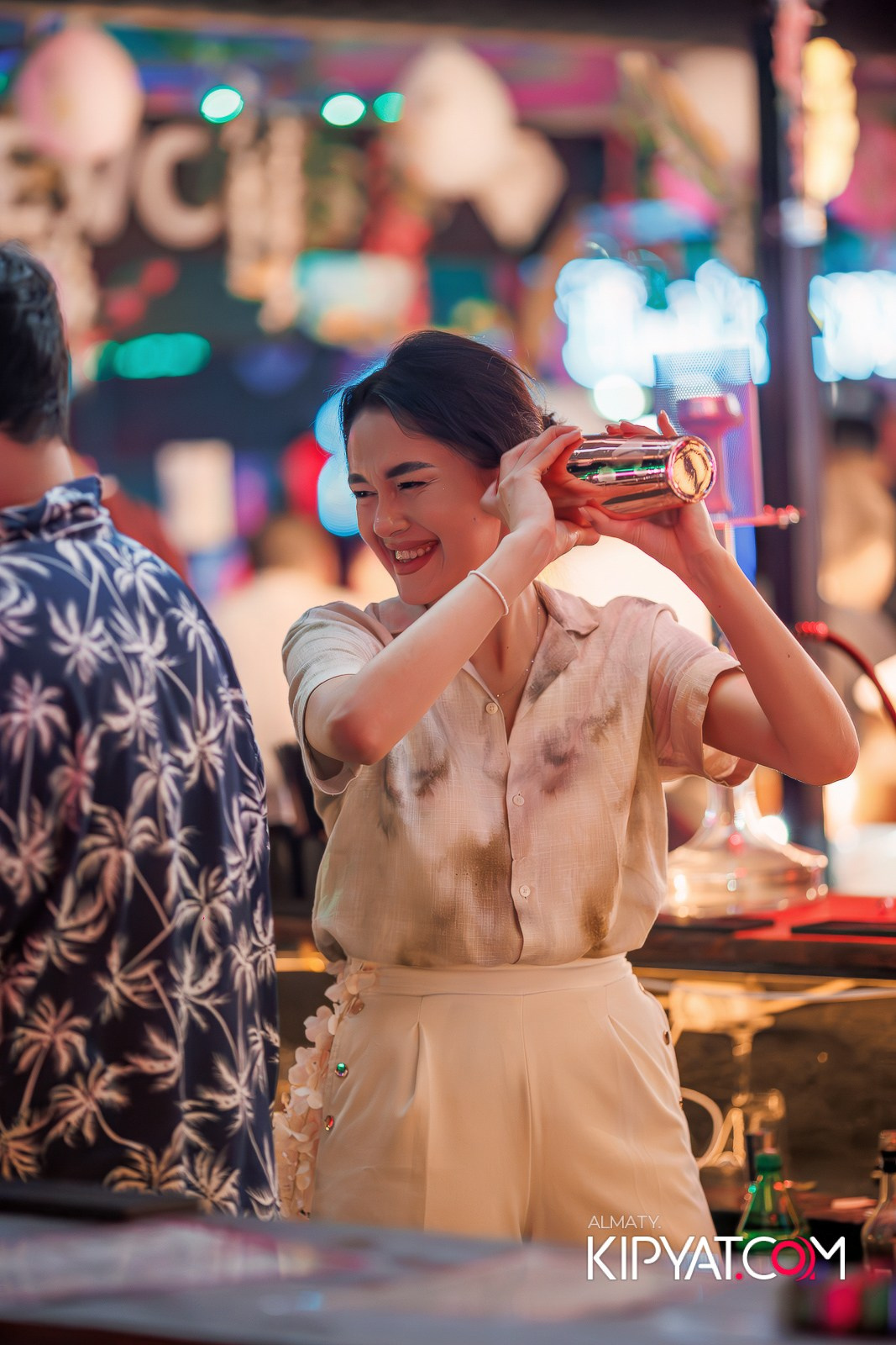 SKY BAR. КИПЯТКОМ АЛМАТЫ!