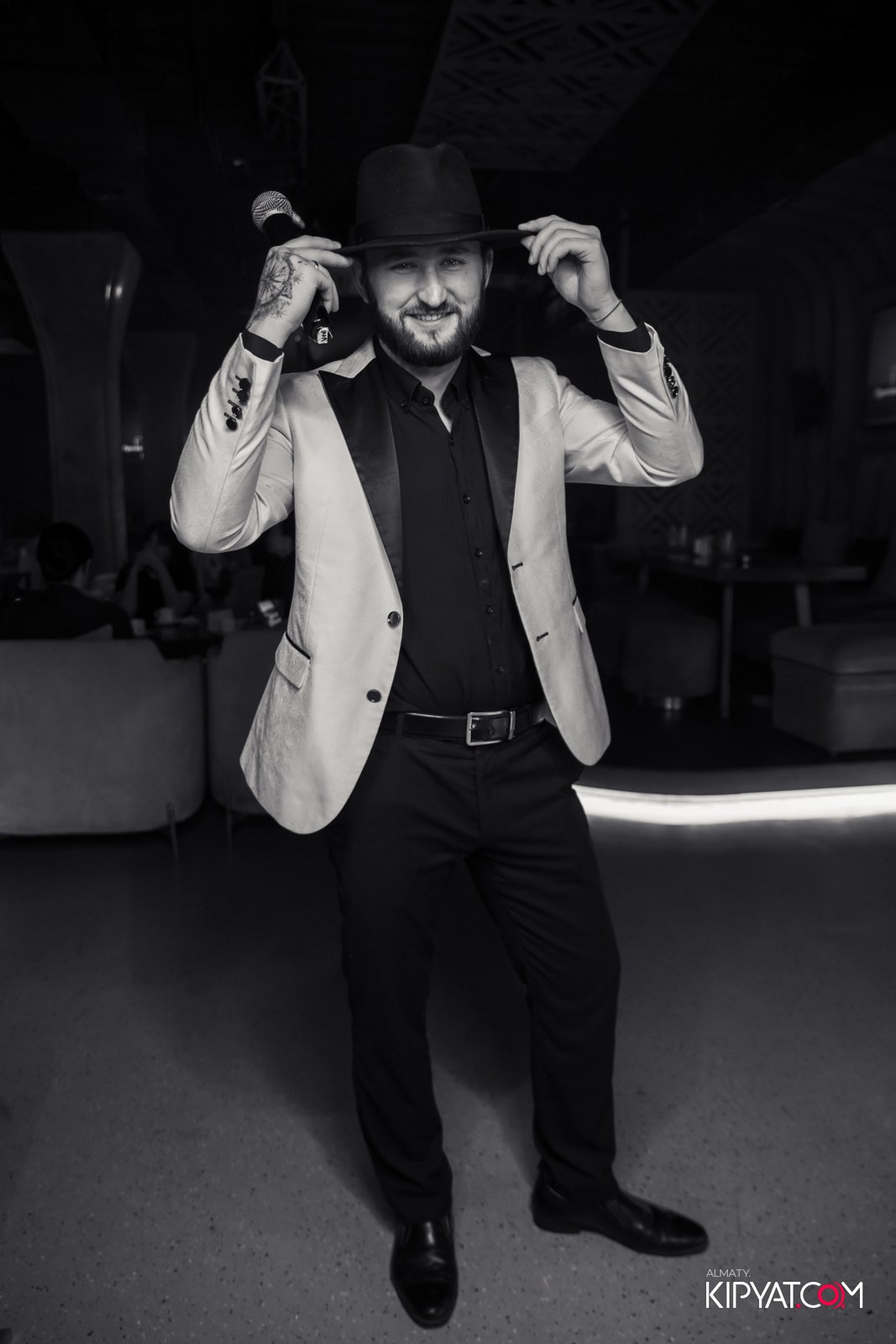 LAUREATE KARAOKE HALL. КИПЯТКОМ АЛМАТЫ!