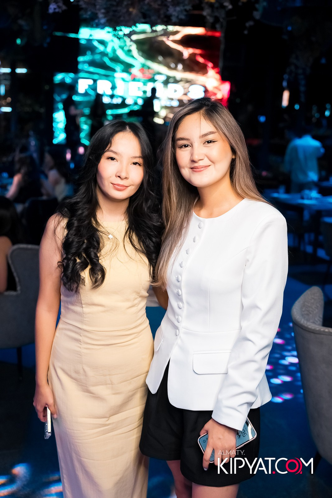 FRIENDS BAR & TERRACE. КИПЯТКОМ АЛМАТЫ!