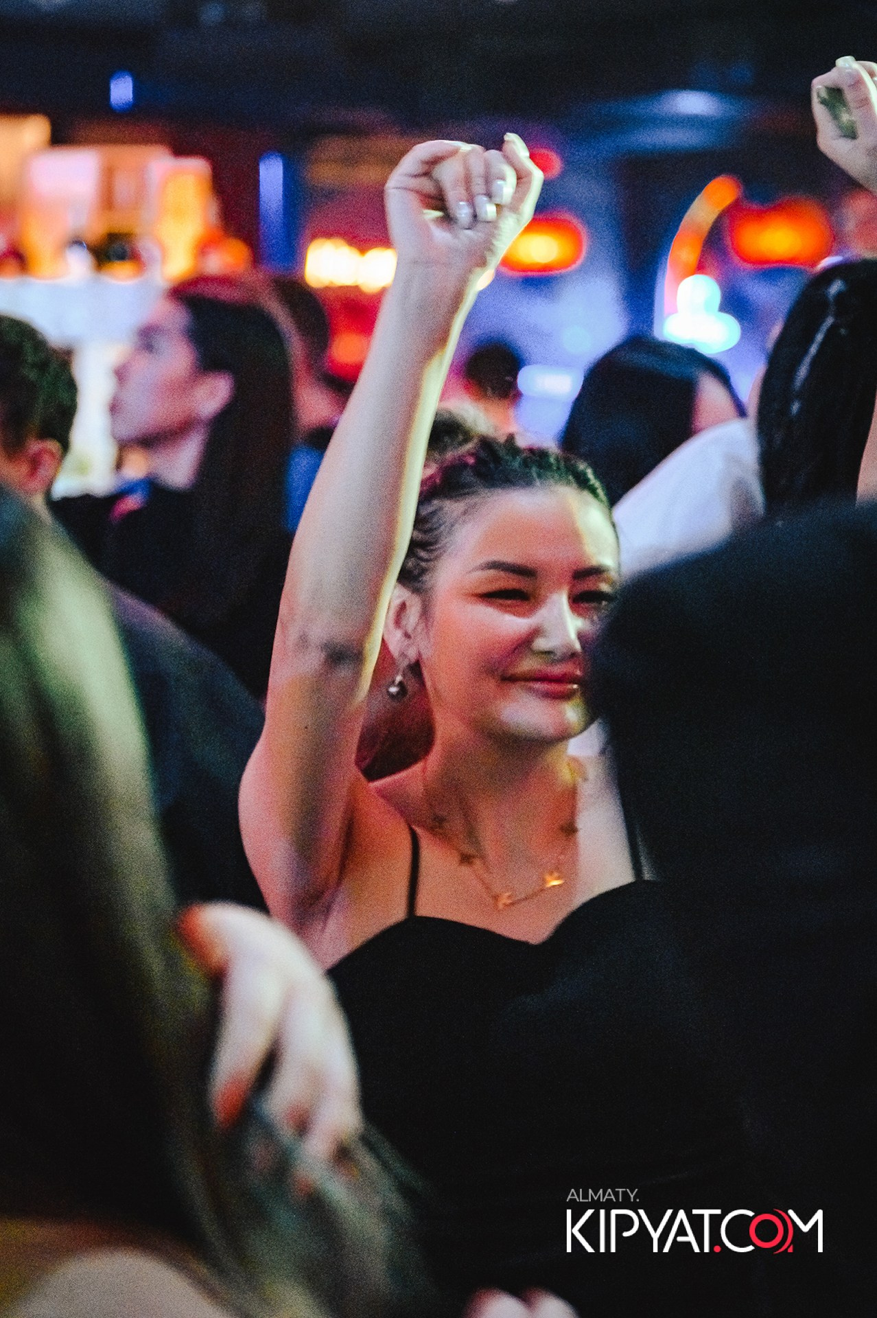 ВЫСТУПЛЕНИЕ ГРУППЫ ВИРУС SANTA BARBARA. КИПЯТКОМ АЛМАТЫ!