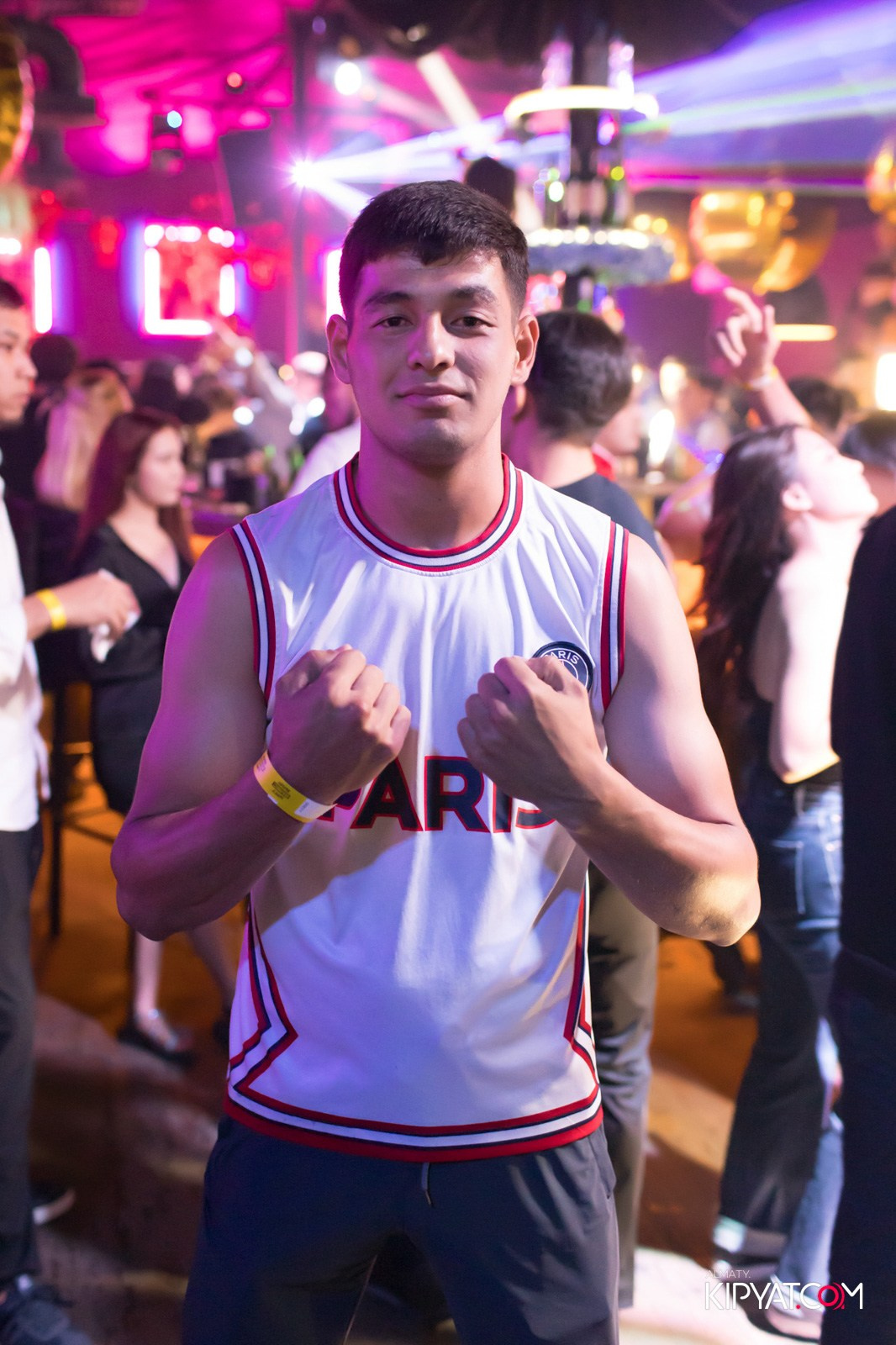 UYAT EMES BAR. КИПЯТКОМ АЛМАТЫ!