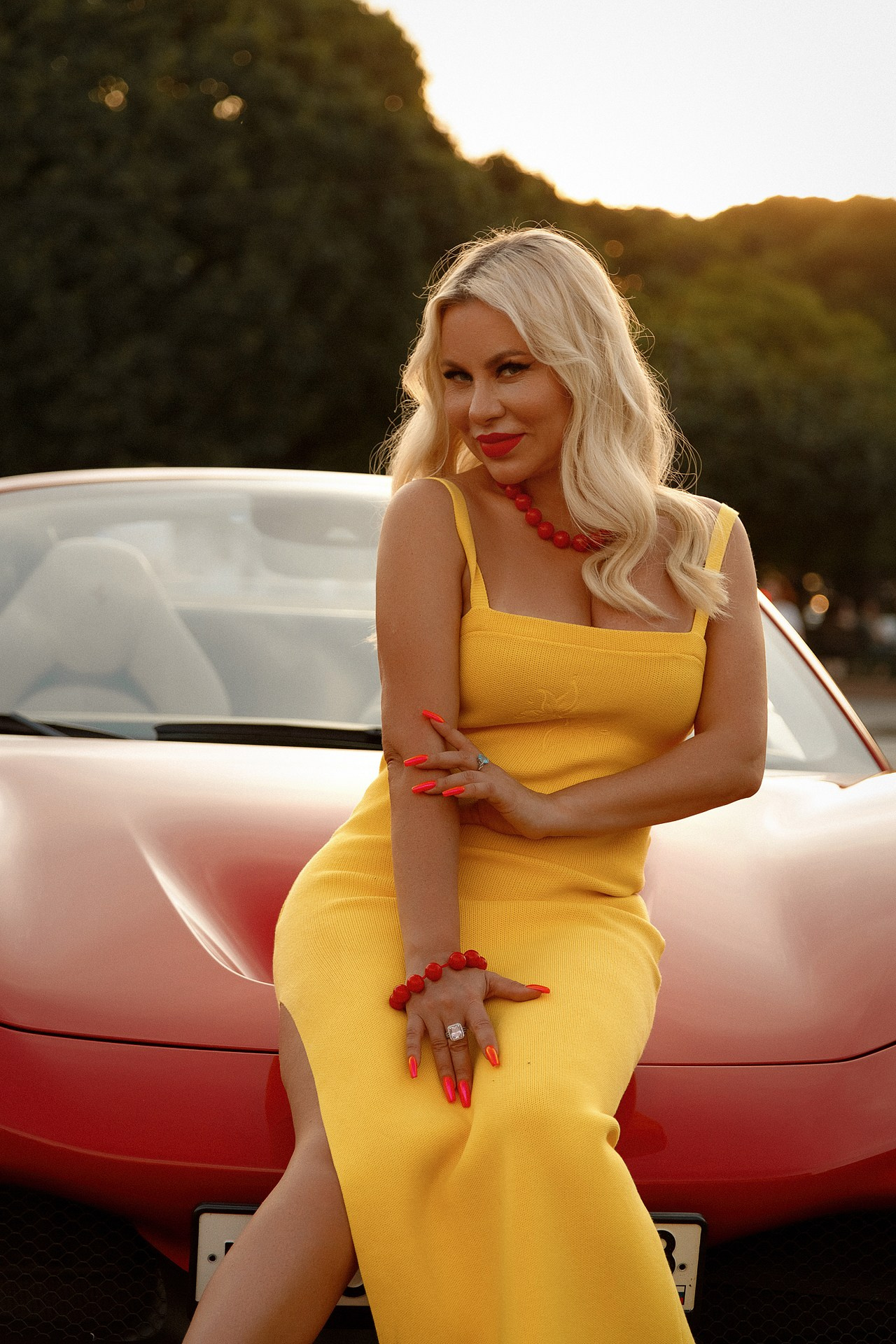 Фотосессия с феррари. Светский фотограф Санкт-Петербург и ЛО