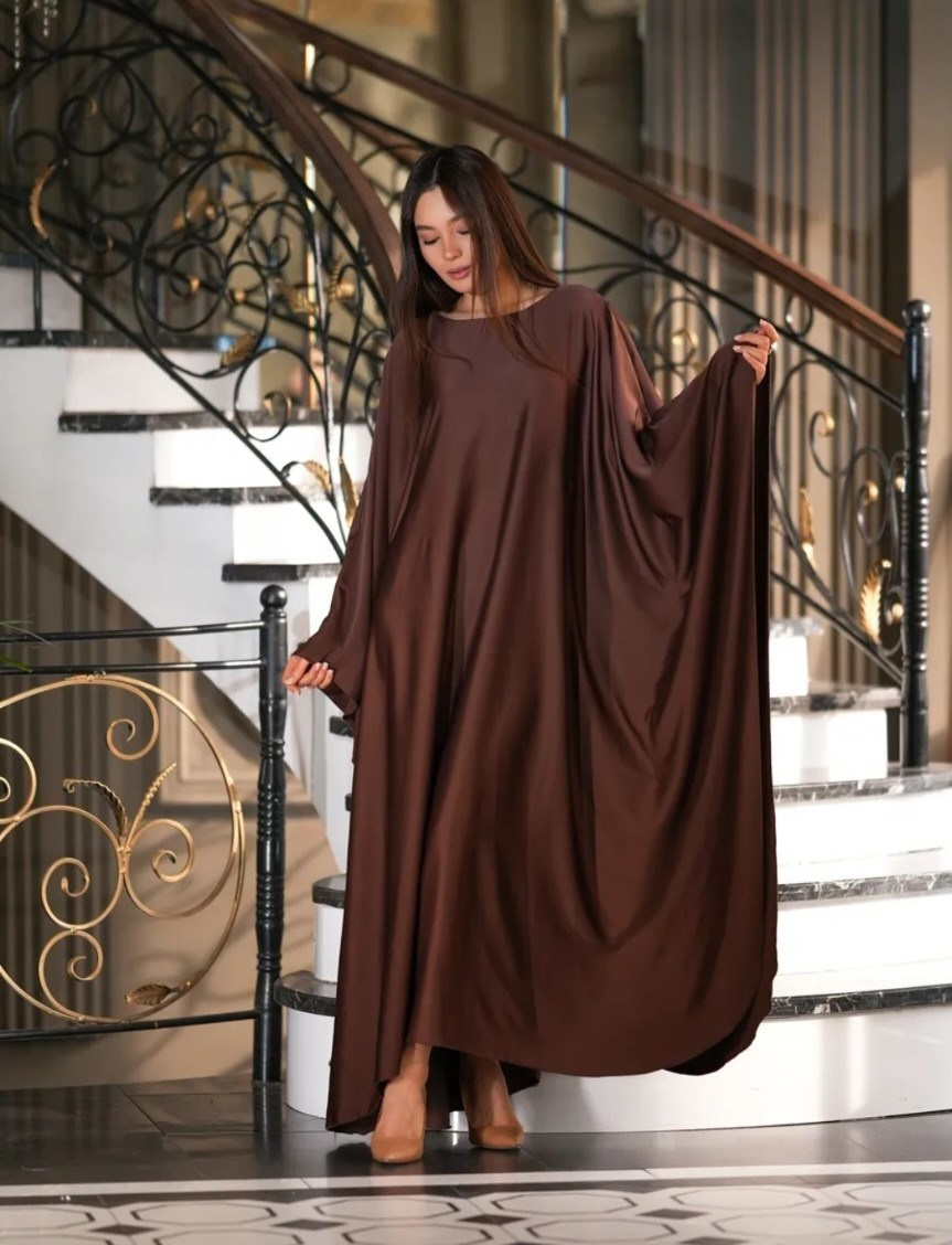 Карнавальные костюмы, вечерние и свадебные платья аренда посуточно, прокат в Жуковском. Фотограф для маркетплейсов, фотоуслуги в Жуковском Татьяна Марсуверских