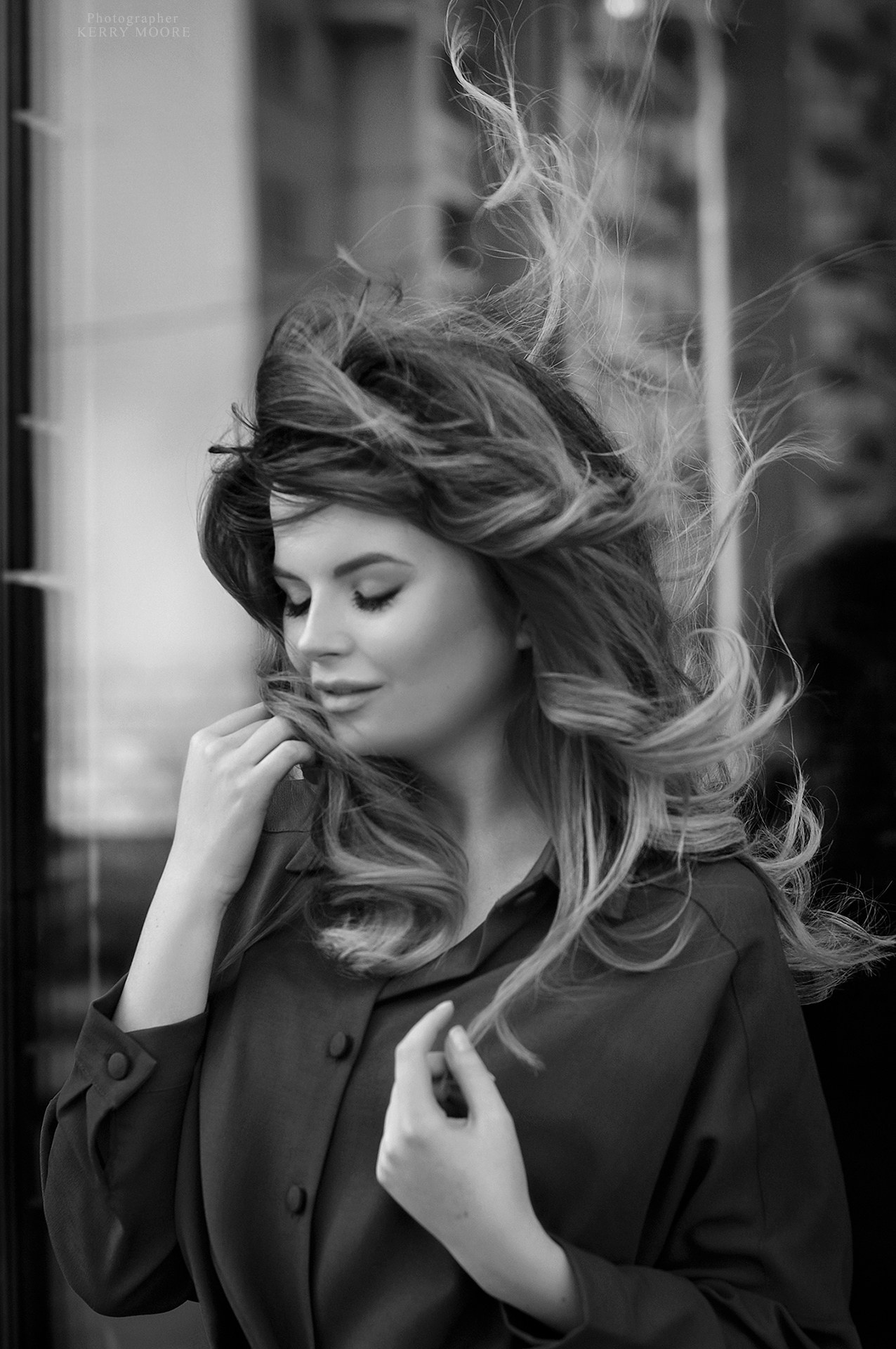 Женский уличный портрет. Фотограф и художник Kerry Moore