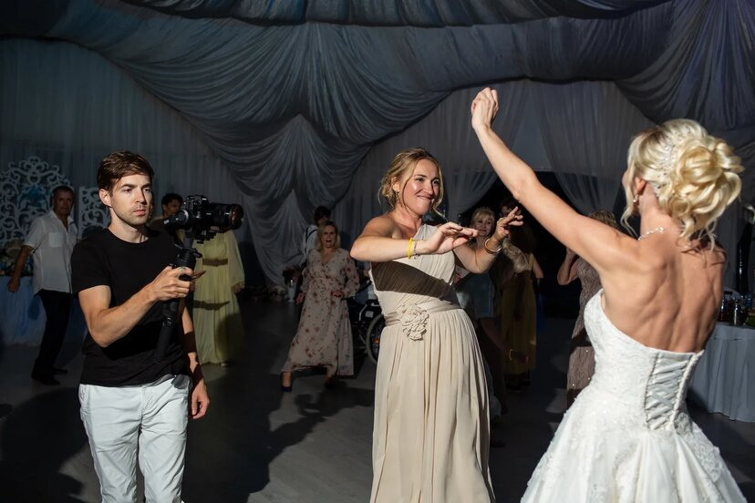 Максим и Катя. Ведущий на свадьбу в Москве Зубков Алексей