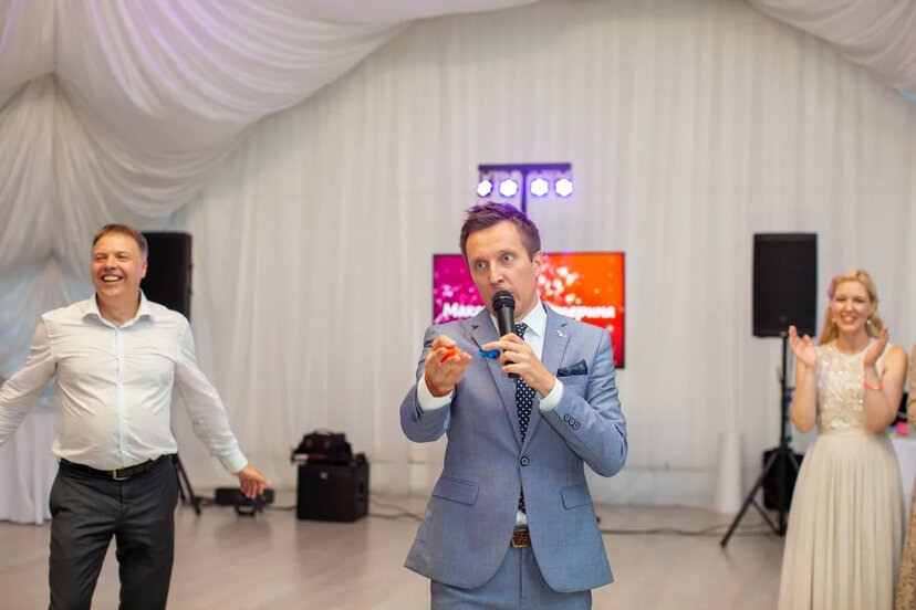 Максим и Катя. Ведущий на свадьбу в Москве Зубков Алексей