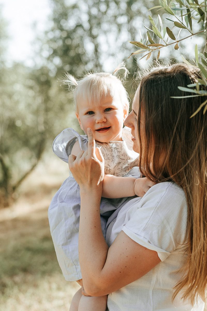 Family moments: Alexanrda, Aleksya & Poly. Family photographer in Israel | Alesya Superfin