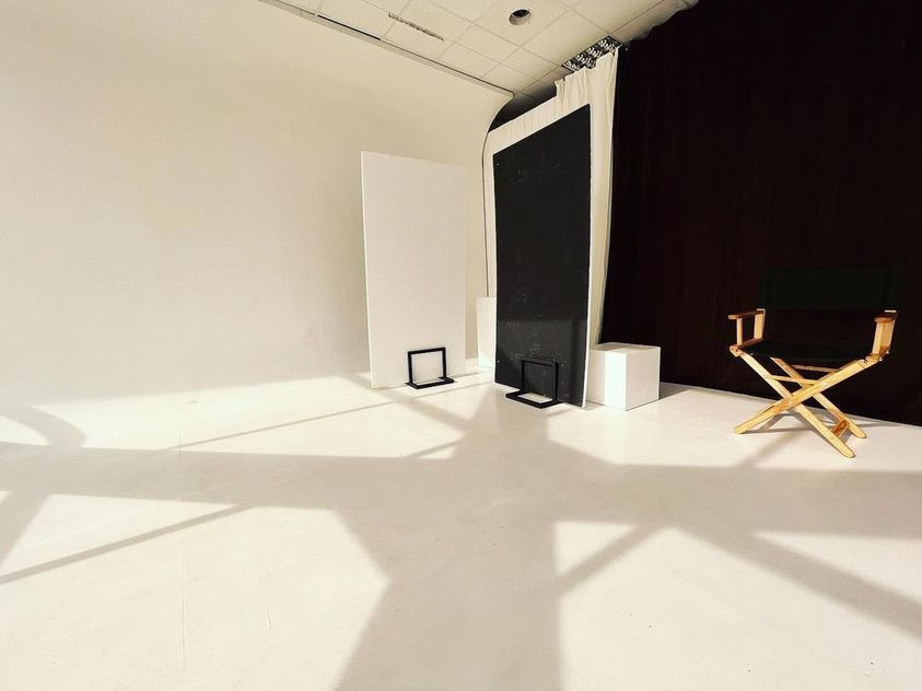 Фотосессия на циклораме или белом фоне. Фотограф Камчатка