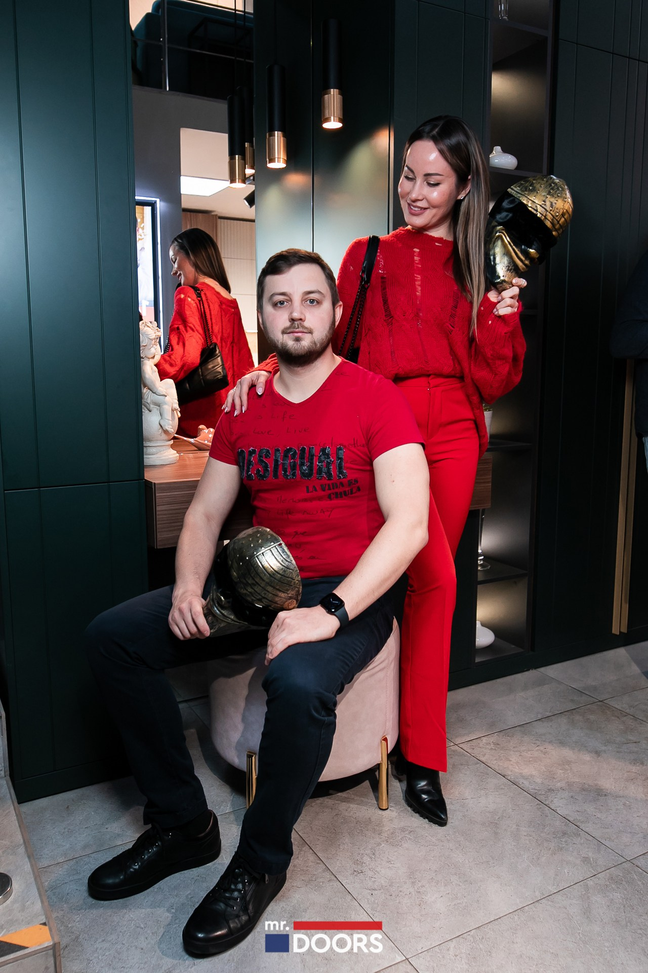 Игра в мафию среди дизайнеров в салоне Mr.Doors. JUSTDOITBRATFILMS