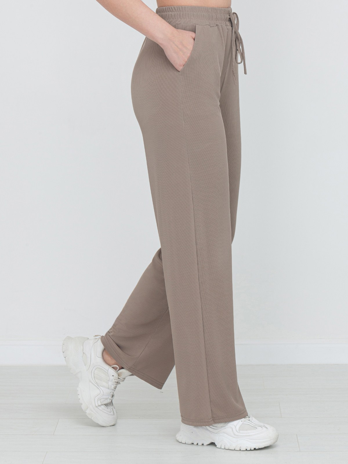 Фотосъемка брюк, для Валдберриз. Сборные фотосъёмки в Москве. фотосессии одежды.фотограф