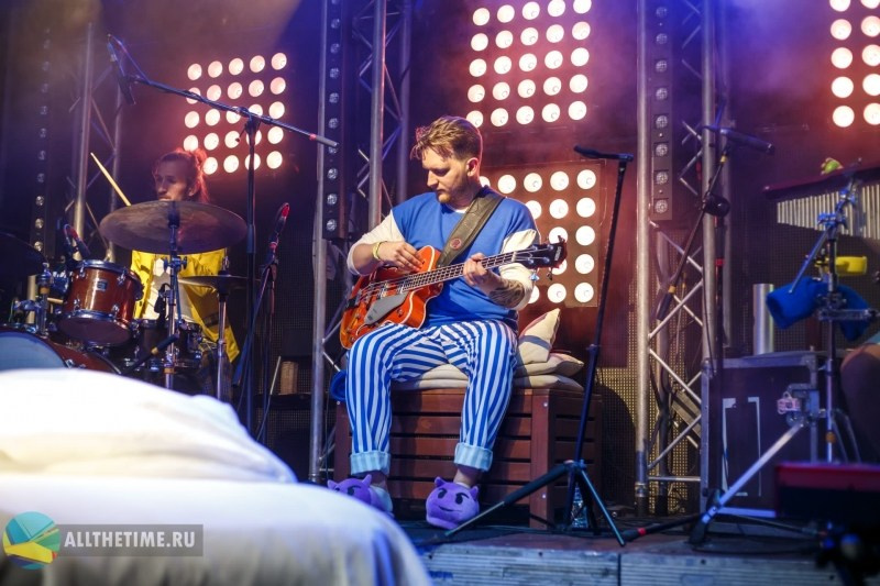 IOWA. Магия музыки в кадре: Концертная Фотография