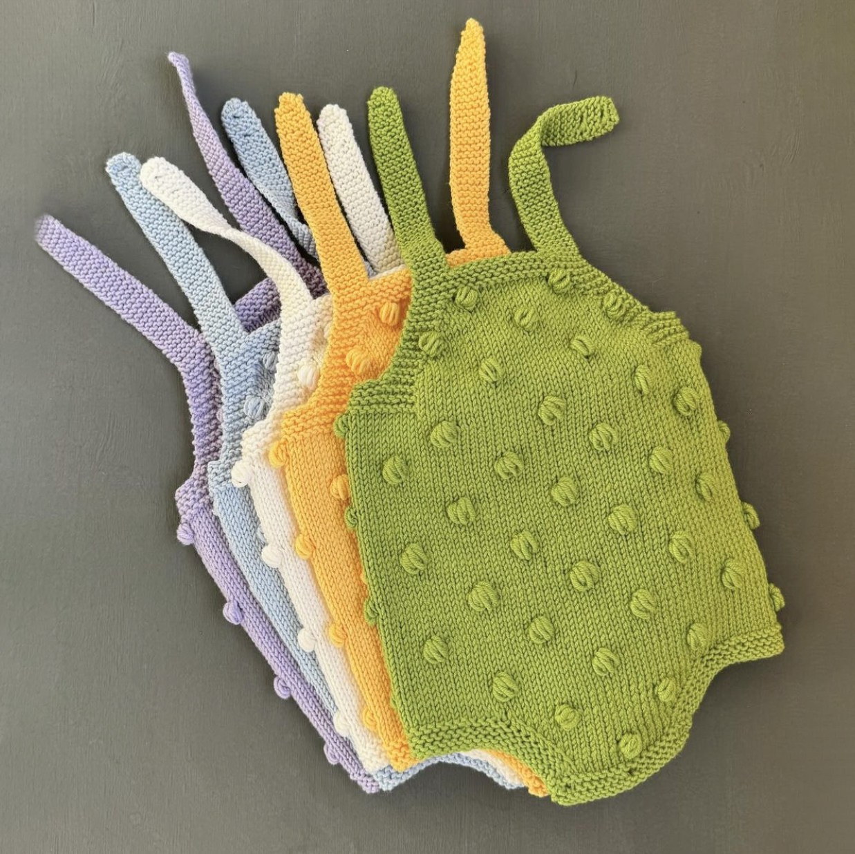 Костюмы для мальчиков 6 месяцев. Фотограф новорожденных Москва. Ньюборн фотограф Москва