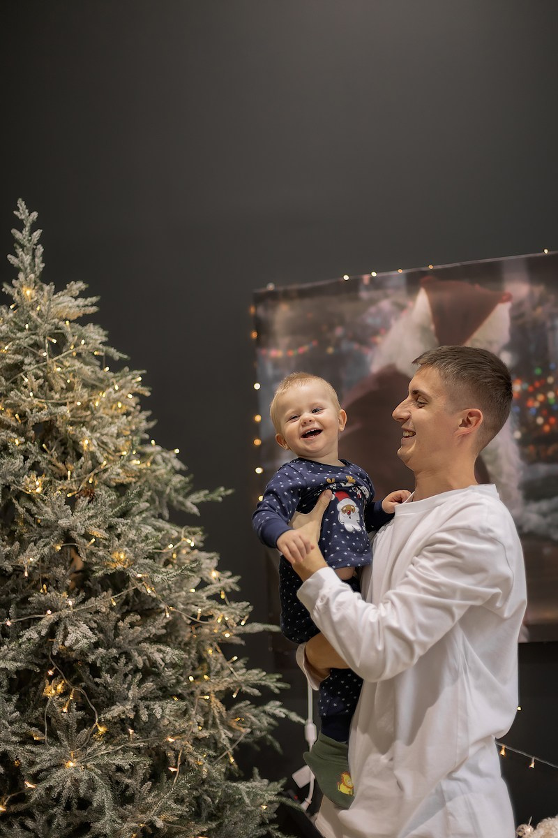 Ира и Артём с сыночком Тёмой. Семейный и детский фотограф в Москве Артём Жигурс