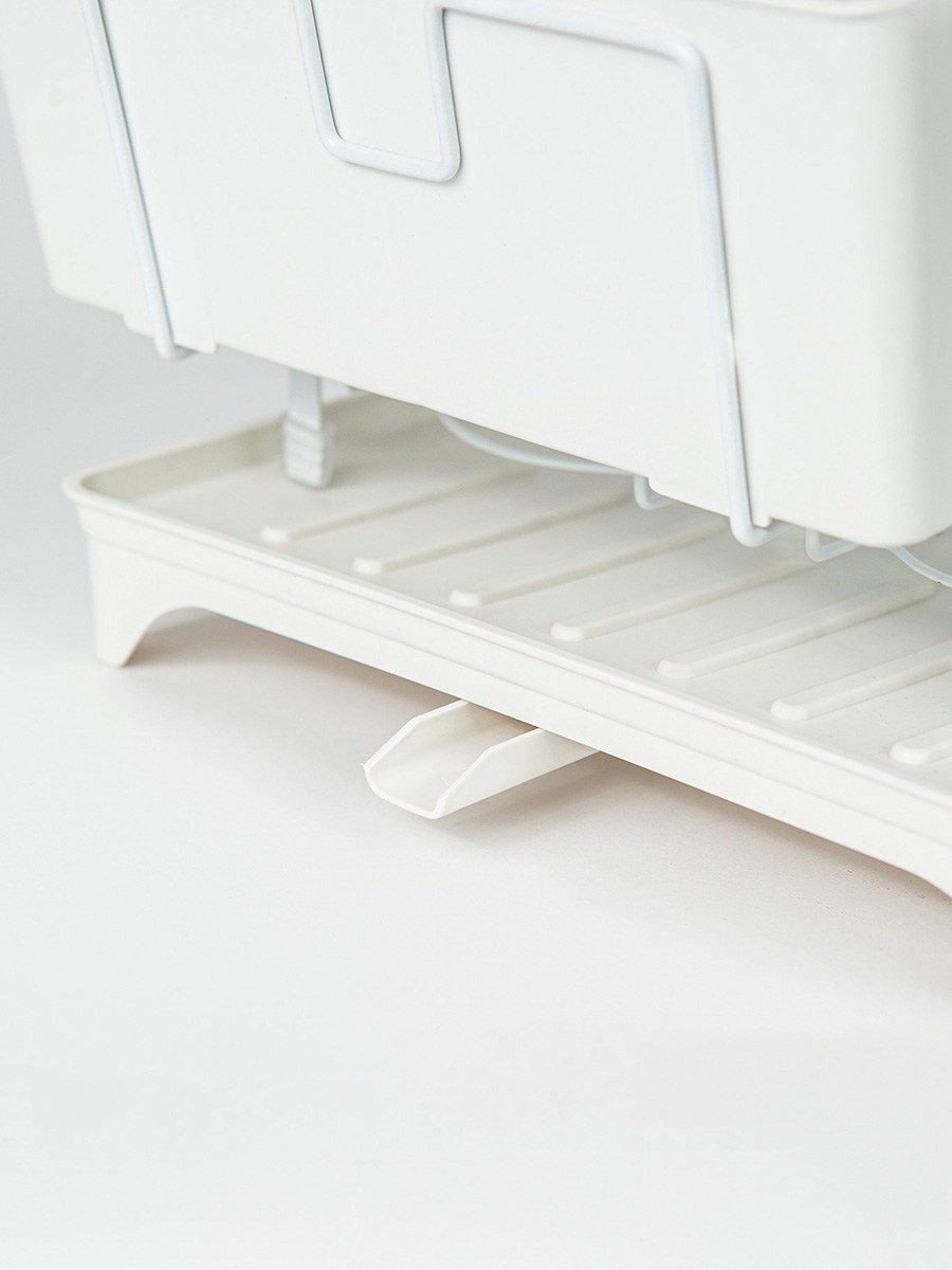 Сушилки для посуды (WB и OZON). Фотограф Екатерина Голицына