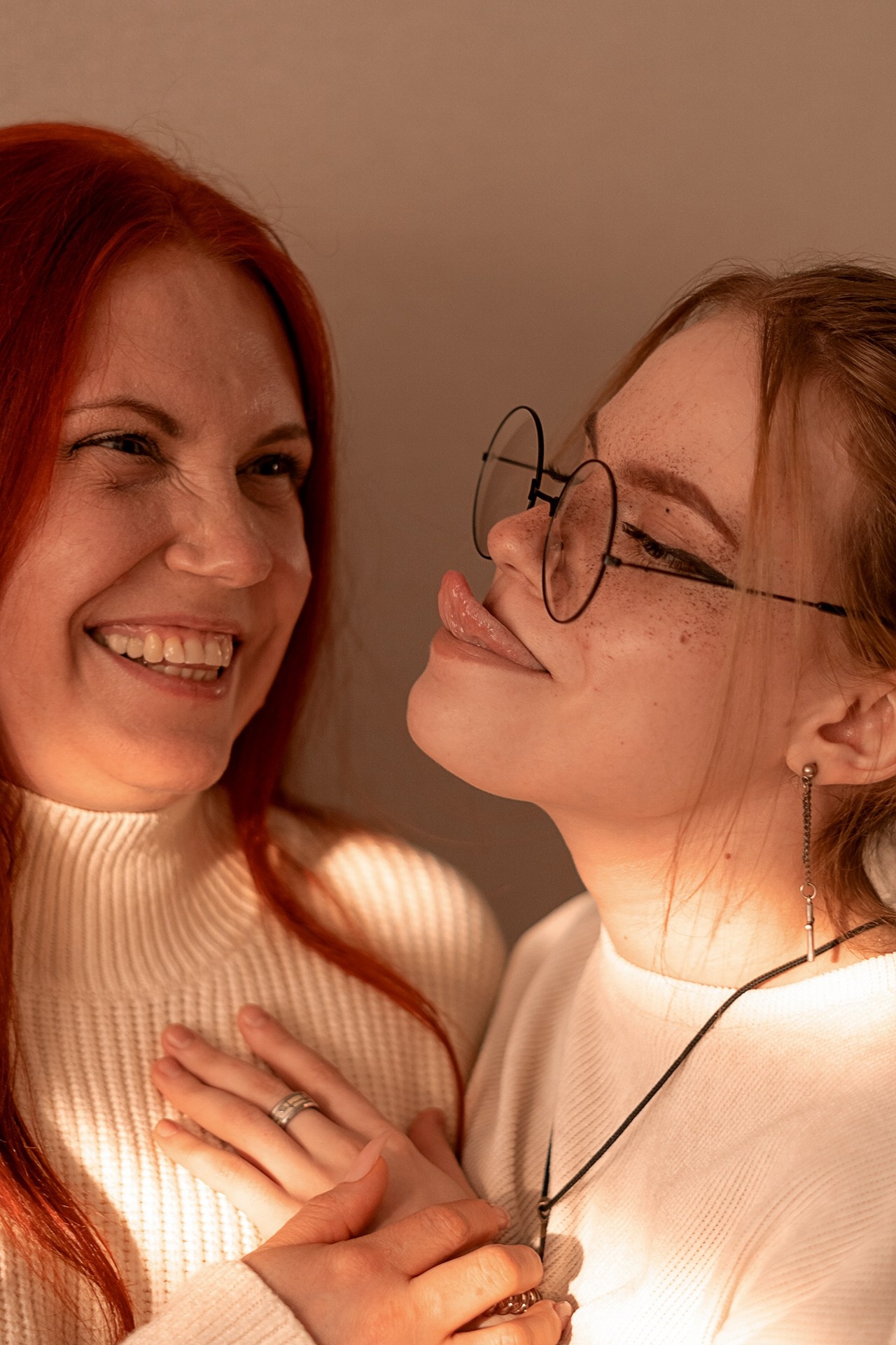 Алена и дочь Злата. Семейный и женский фотограф, контент фотосессия в Екатеринбурге