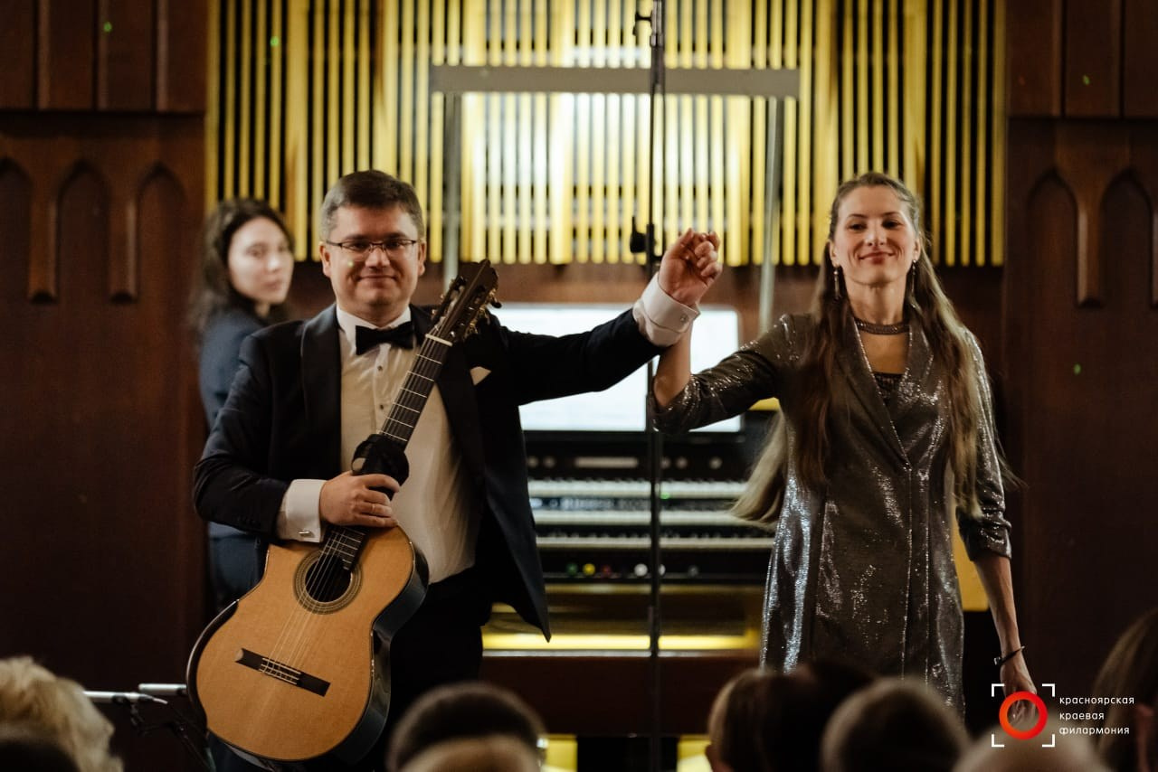 Семейный дуэт Дмитрия и Елизаветы Бородаевых выступил в Красноярске. Дмитрий Бородаев