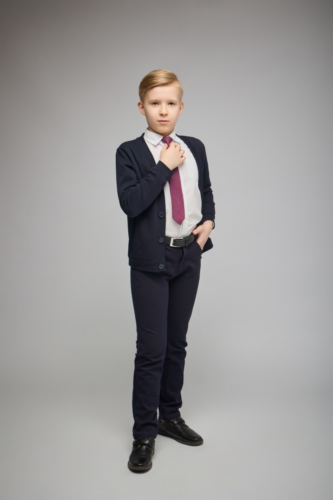 Съемка учеников начальной школы в нашей фотостудии. Школьный фотограф, выпускные альбомы