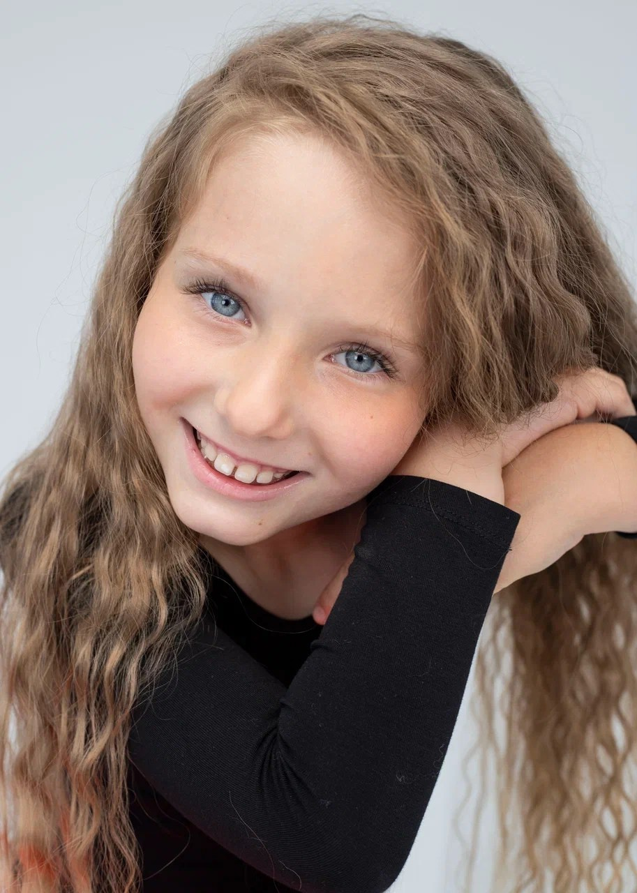 Макарова Мишель 8 ЛЕТ 134 СМ. Детское модельное агентство Musthave agency. База профессиональных моделей