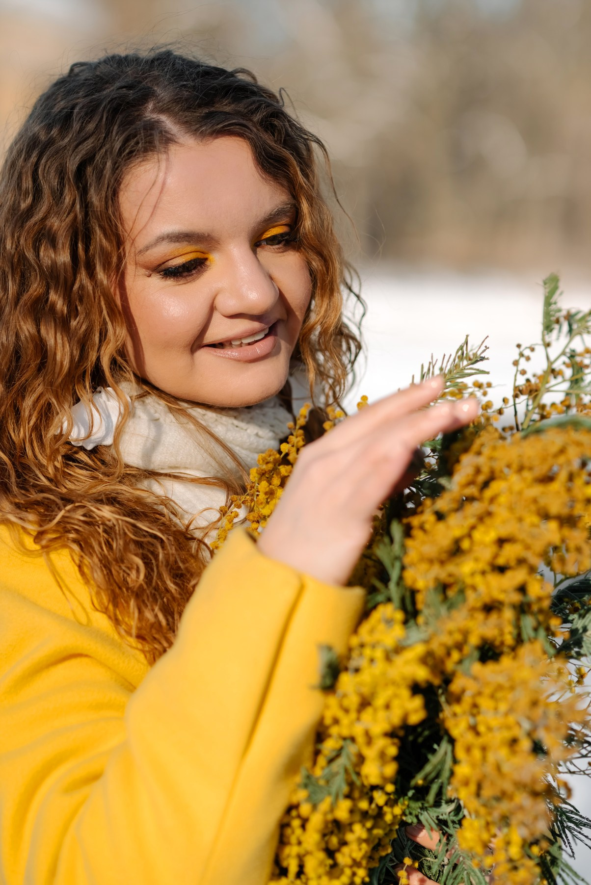 Ева с мимозой. Свадебный и сеейный фотограф в Санкт-Петербурге Елена Худякова