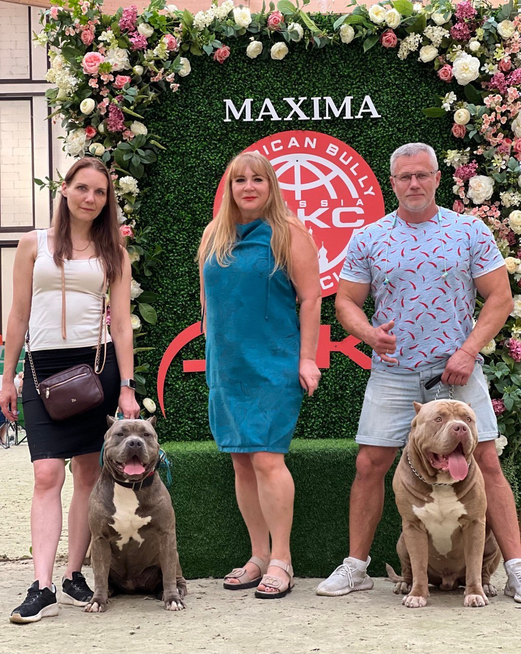 Участие в выставках. Американские булли XL в г. Калининград. Питомник Great Bully UNIVERSE