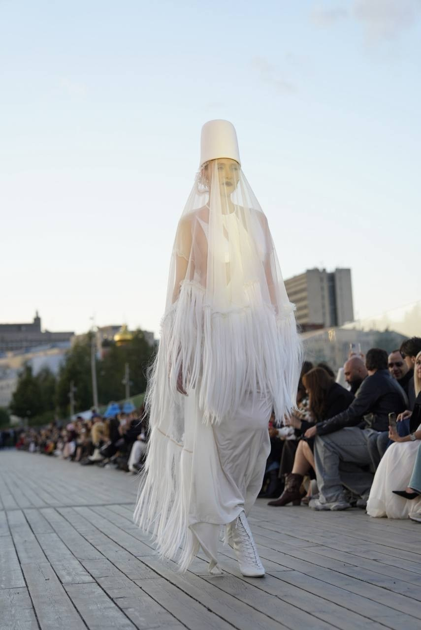 MOSCOW FASHION WEEK 2025. Фотограф Гвоздева Варвара / Москва