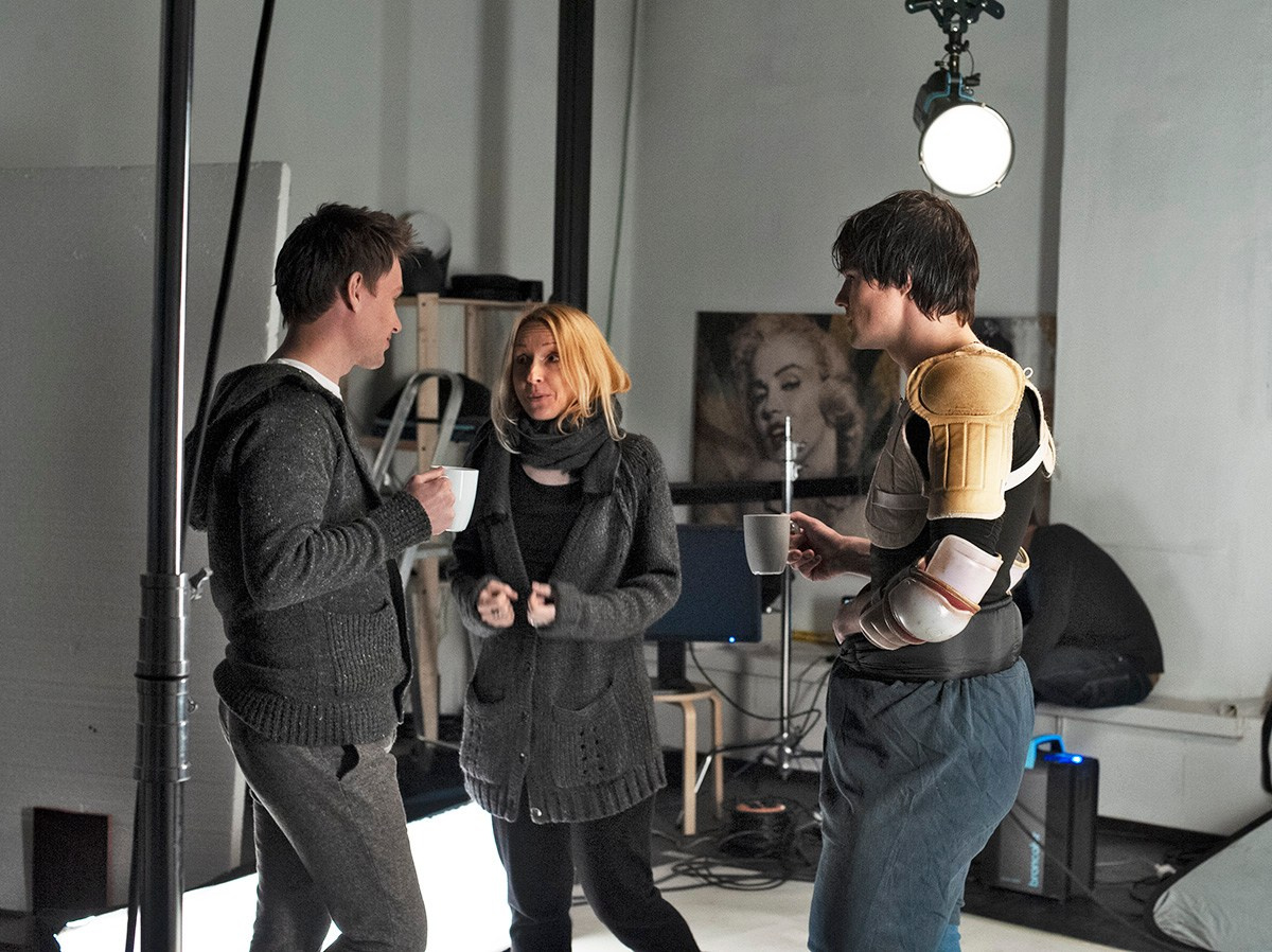 BACKSTAGE. Www.apowerstudio.com