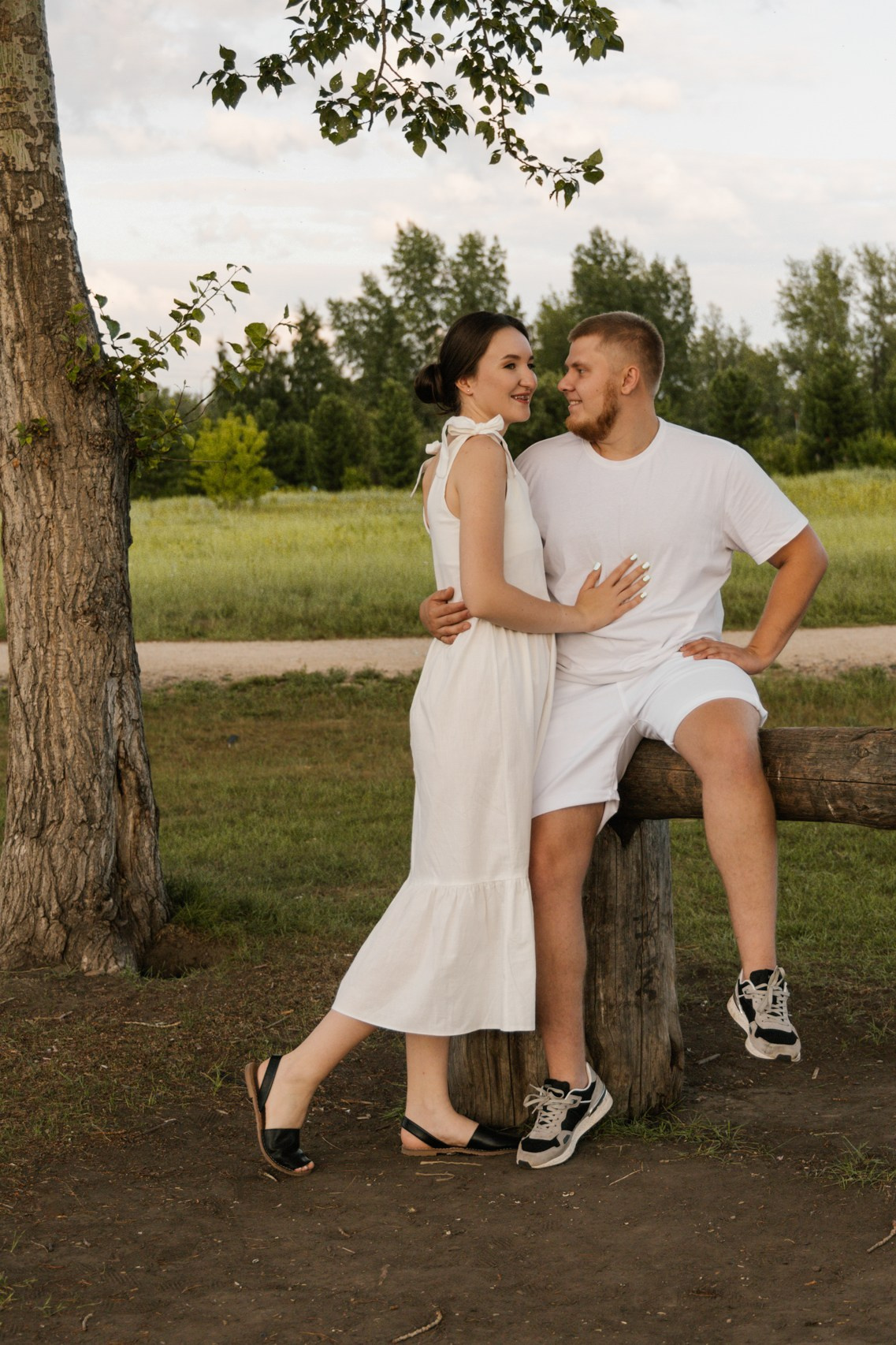 Обниматься на закате. Свадебный фотограф Марьям Сайфулина г. Красноярск