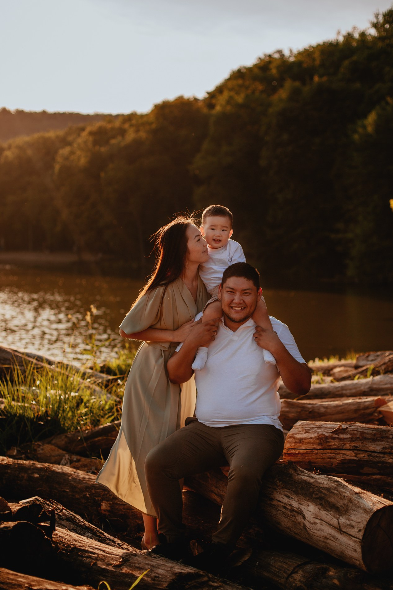Зарисовки счастья у озера. Семейный и свадебный фотограф в Саратове Катерина Оленская