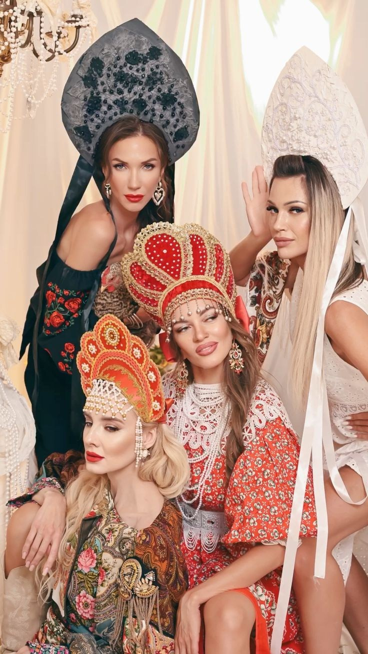 A LA RUSSE. МИРОСЛАВА . ЖИВЫЕ ПРОЕКТЫ  Мастер-классы | Закрытые девичники | Фотография