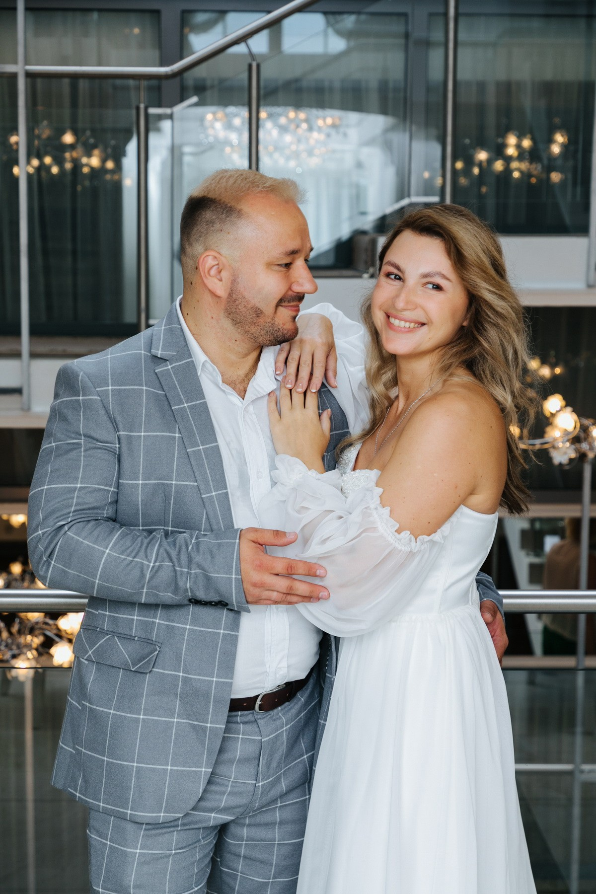 Свадебная регистрация и микропрогулка в Петергофе. Фотограф крещение венчание в Петербурге! Помогает подобрать храм и посоветовал душевного батюшку в СПб