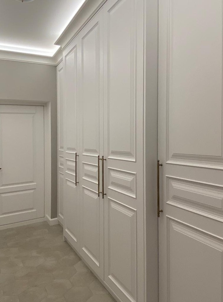 Дизайн интерьера 4-комнатной квартиры в стиле неоклассика в Москве. Ольга Саакян Ι Дизайн интерьера в Москве: планировка, подбор отделочных материалов, чертежи для строителей и надзор за ремонтом квартиры