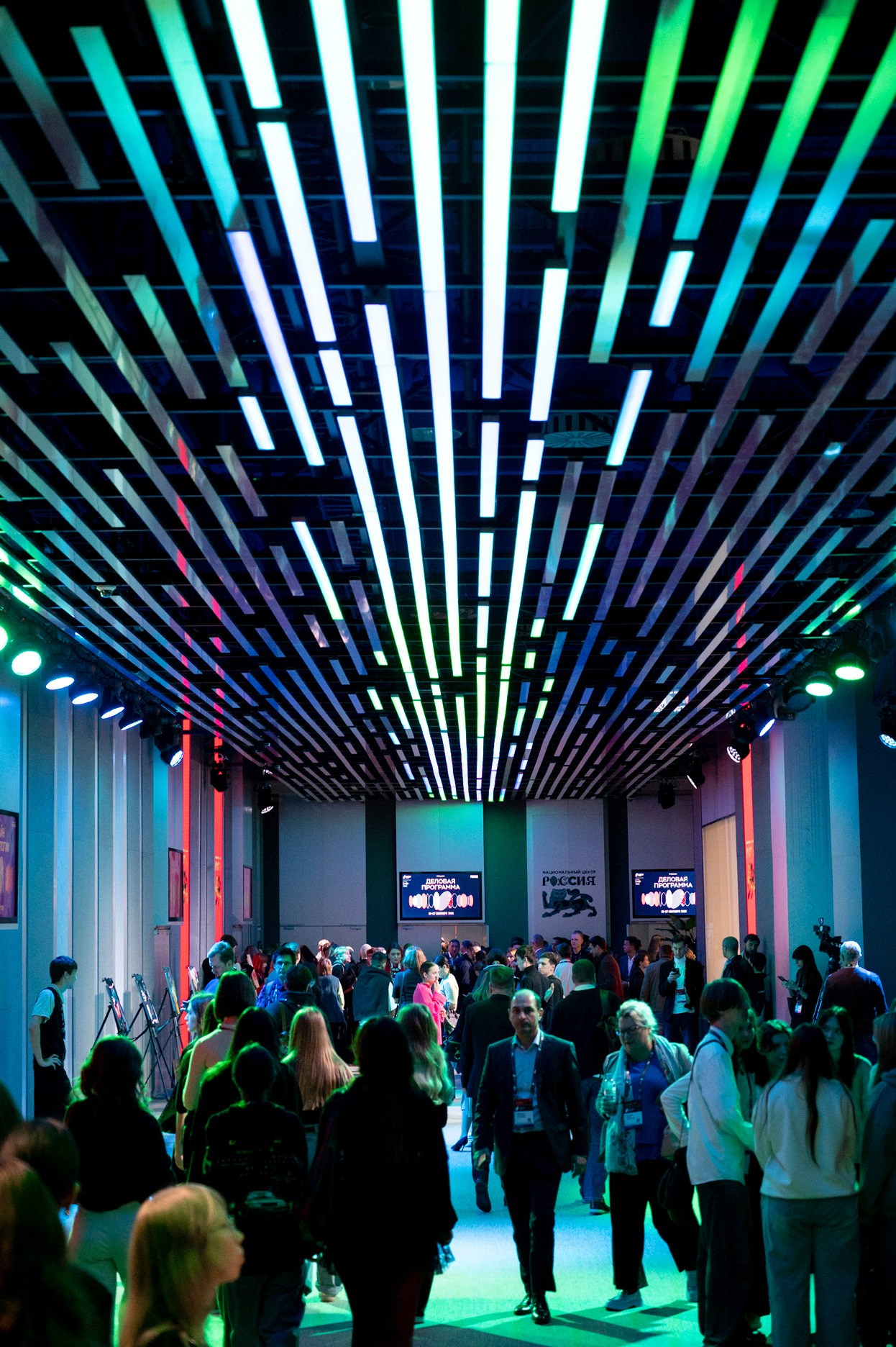 Российская креативная неделя. Фотограф для бизнеса Антон Горин