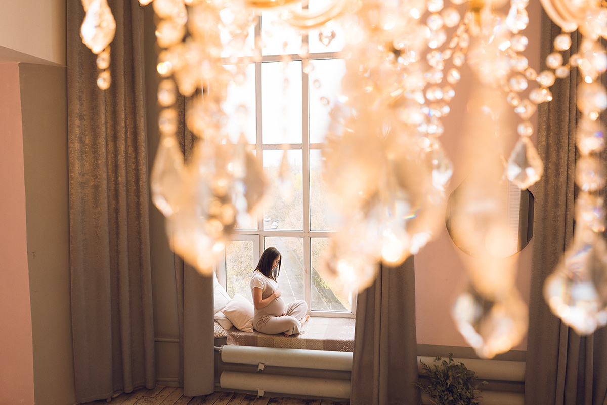 Фотосессия во время беременности в студии в Москве - Анна Бортникова. Видеограф в Москве Анна Бортникова