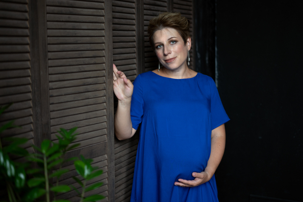 Фотосессия беременности в белье и рубашке в Москве - Анна Бортникова. Видеограф в Москве Анна Бортникова