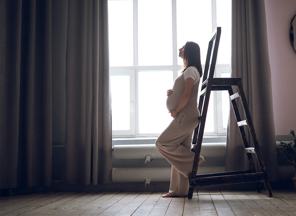 Фотосессия во время беременности в студии в Москве - Анна Бортникова. Видеограф в Москве Анна Бортникова