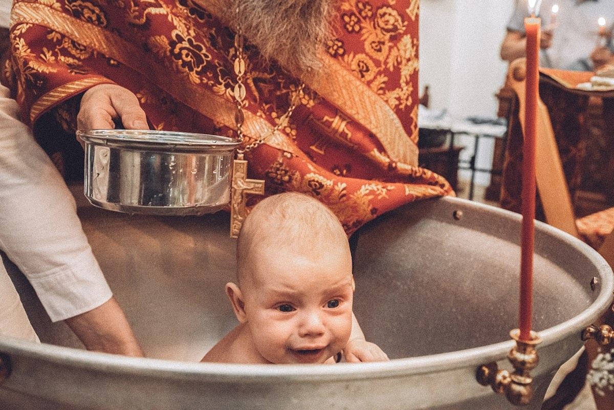 Крещение в храме святых апостолов Петра и Петра, Лужки, Истринский район