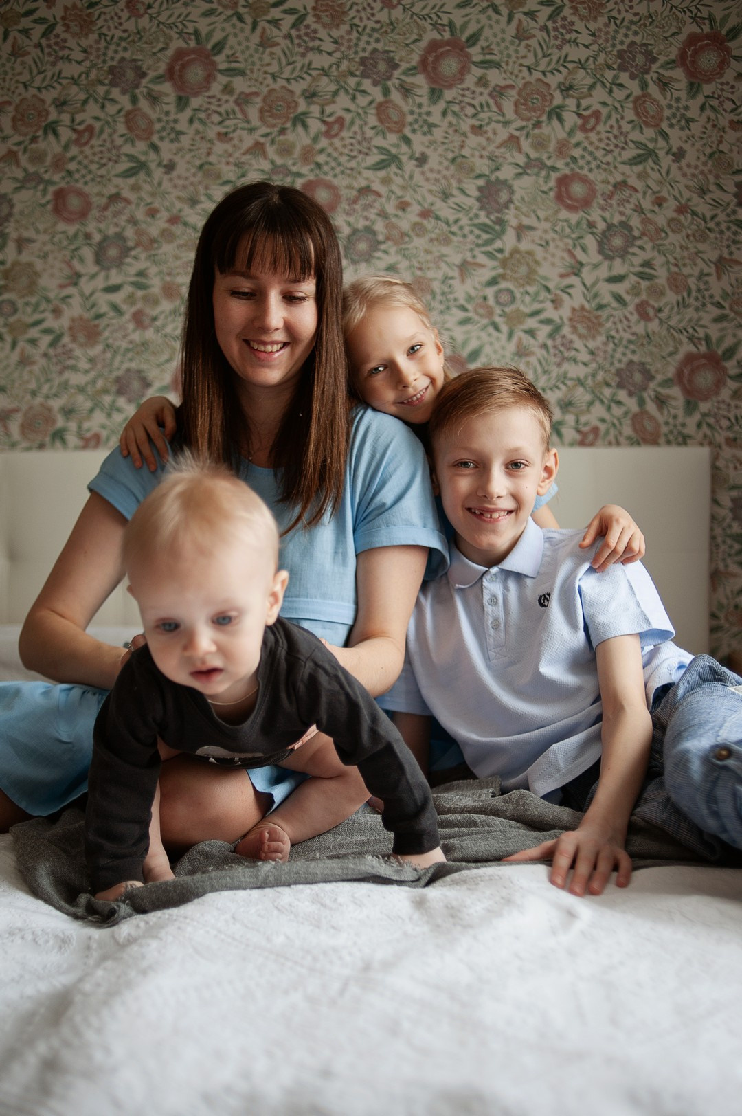 Мама, папа, Андей, Настя, Кирилл и кот. Ваш семейный фотограф