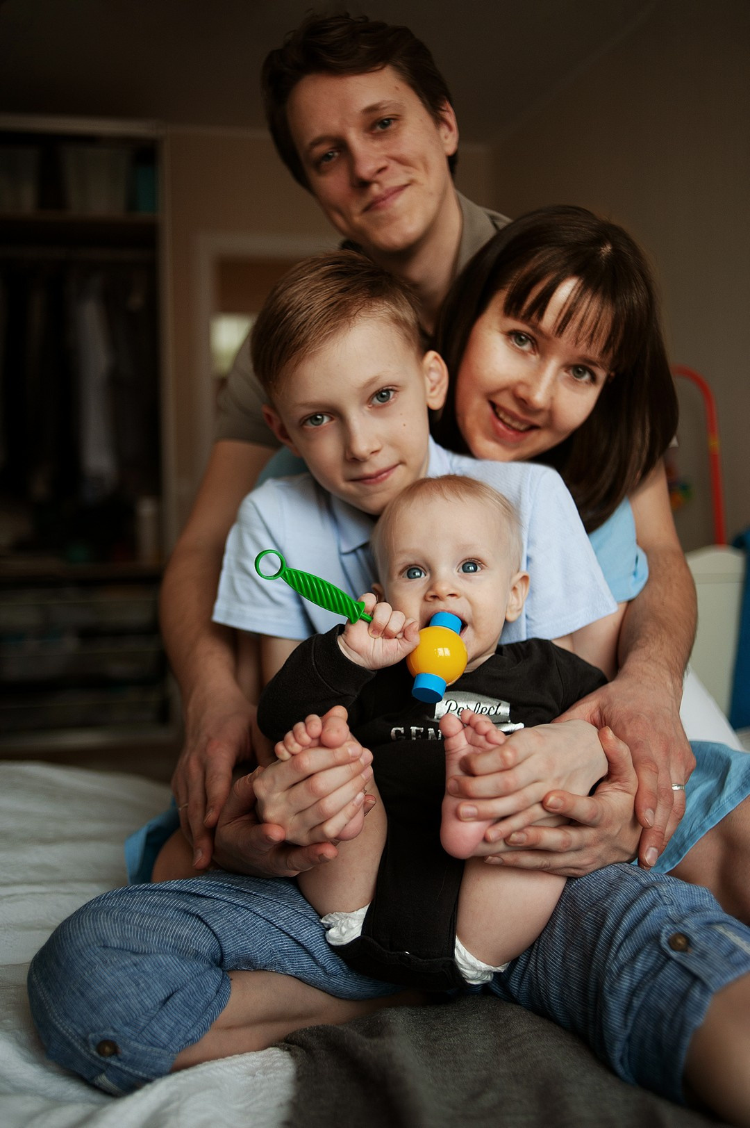 Мама, папа, Андей, Настя, Кирилл и кот. Ваш семейный фотограф