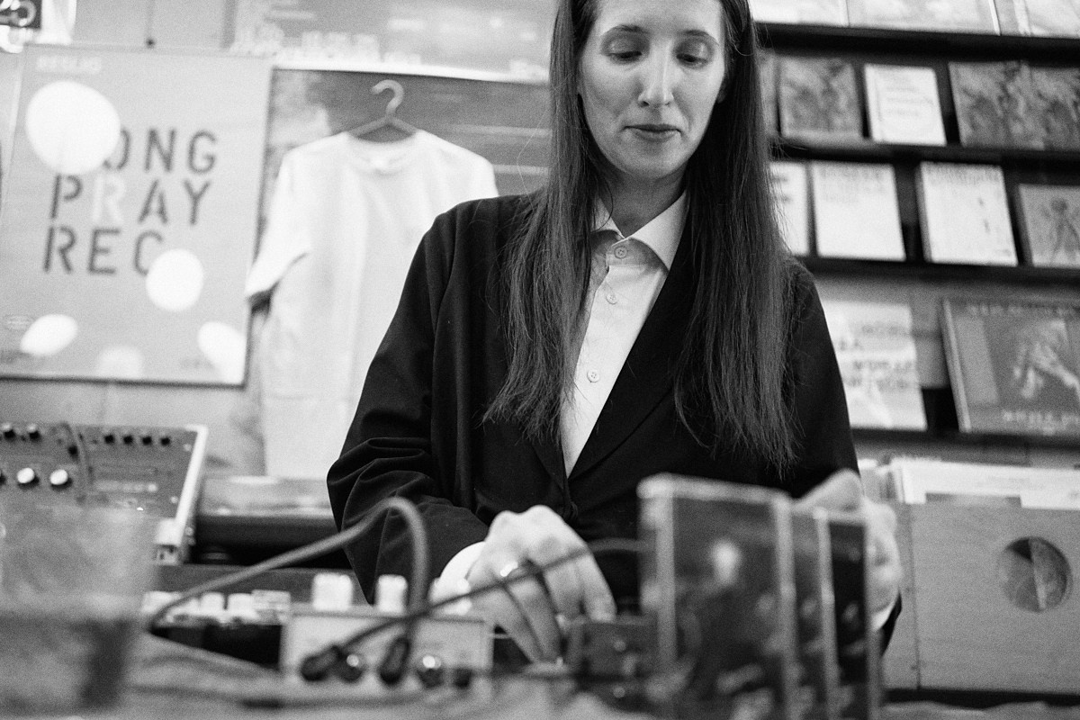 Поющие Камни в MMOMA Cafe. Иван Кобяков