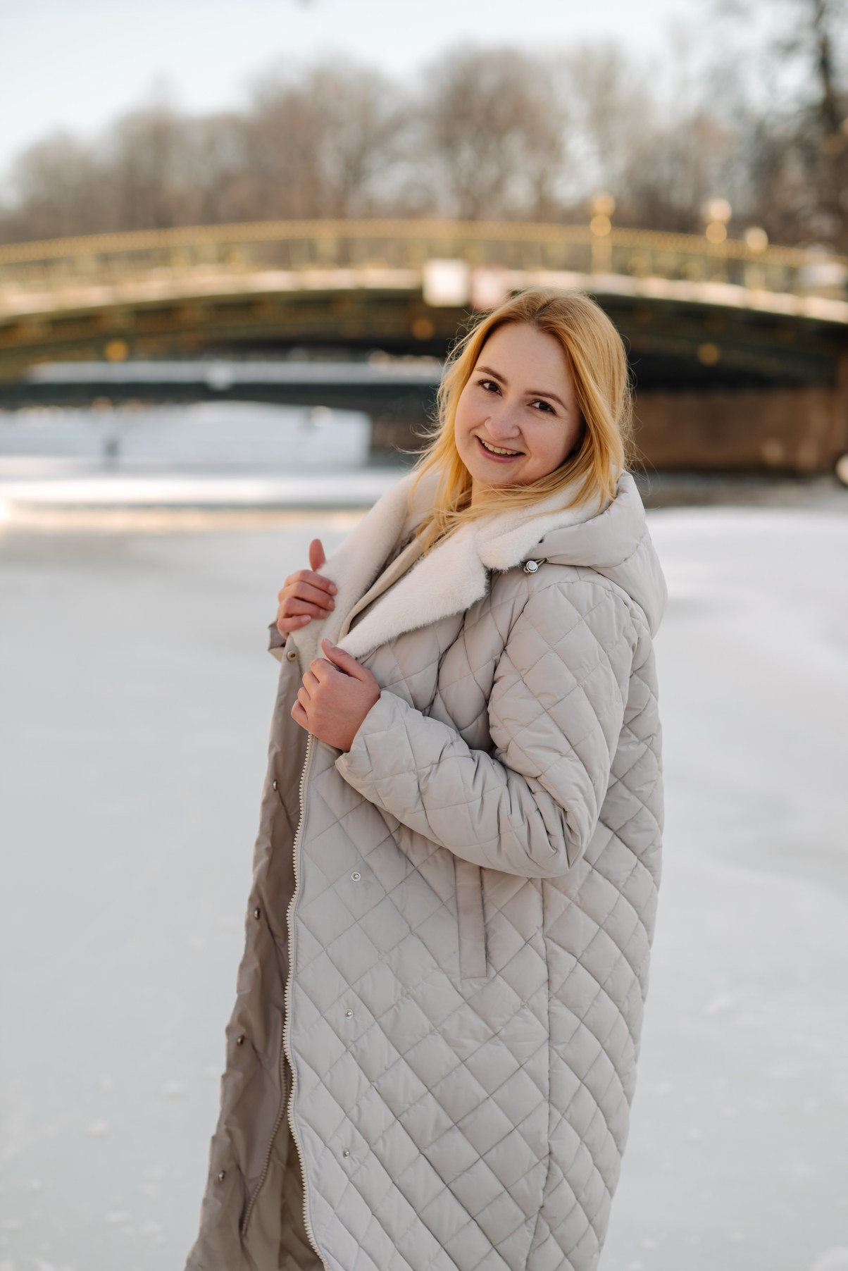 Прогулка с цветами по улицам и каналам. Свадебный и семейный фотограф в Санкт-Петербурге Елена Худякова