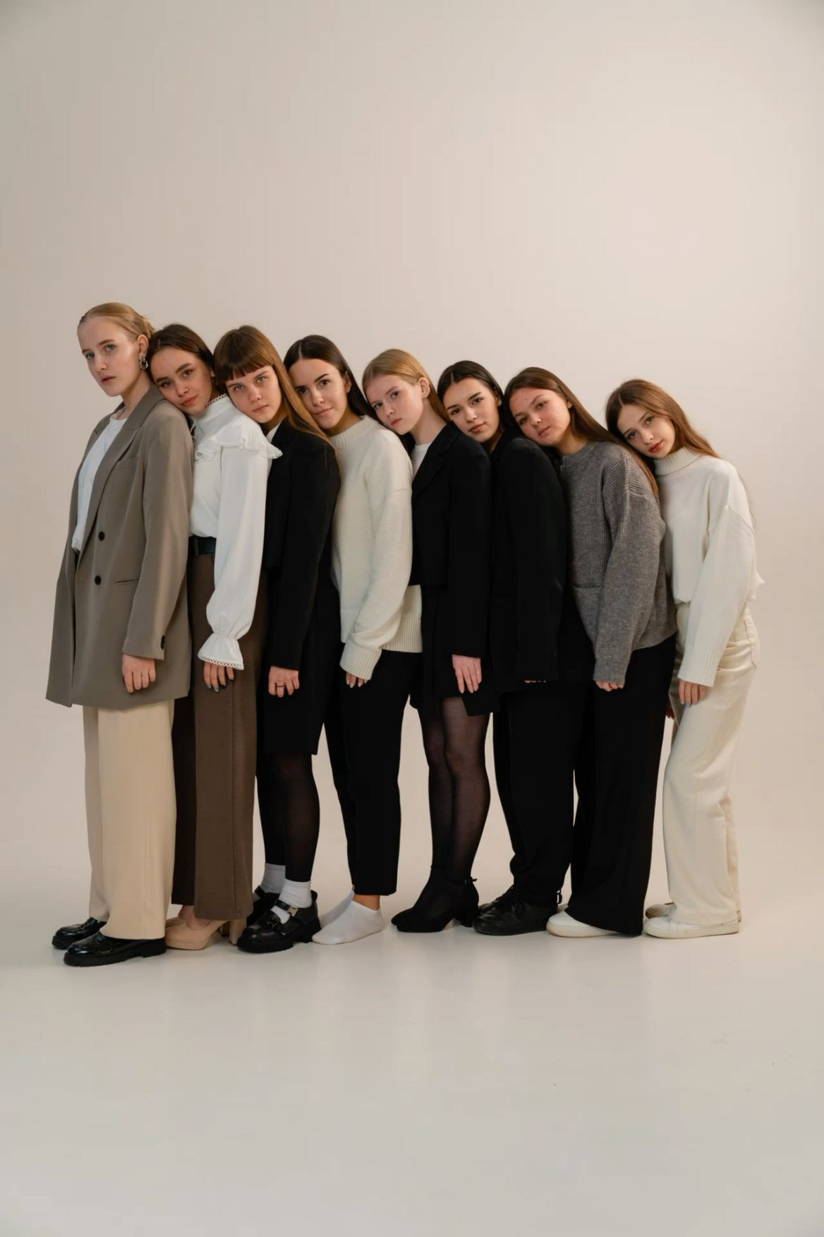 9-11 класс. XPLACEMEDIA — Виньетки в Актобе. Выпускные альбомы в Актобе