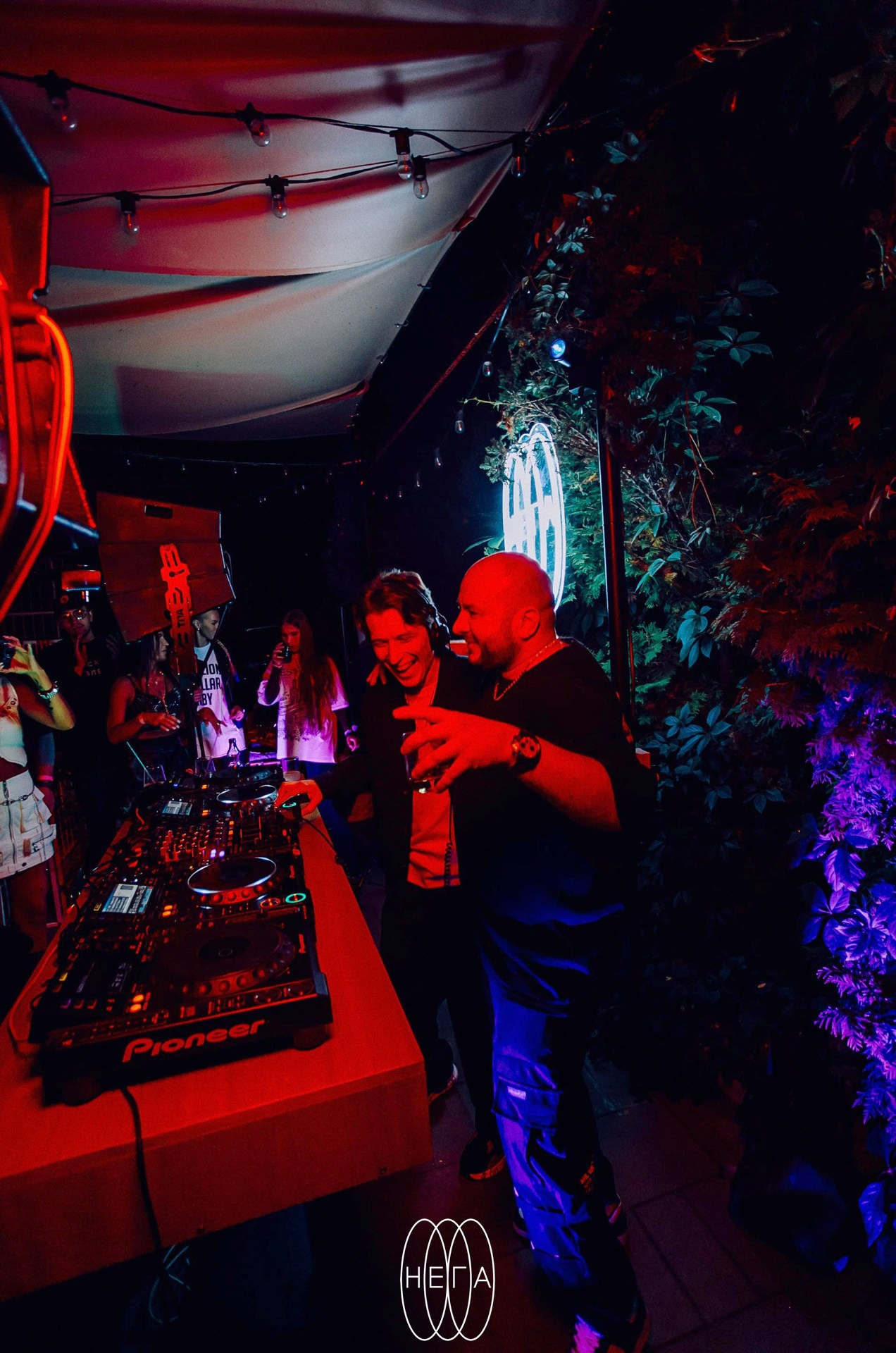 Ночная жизнь Смоленска. Фотограф | Михаил Буш Смоленск