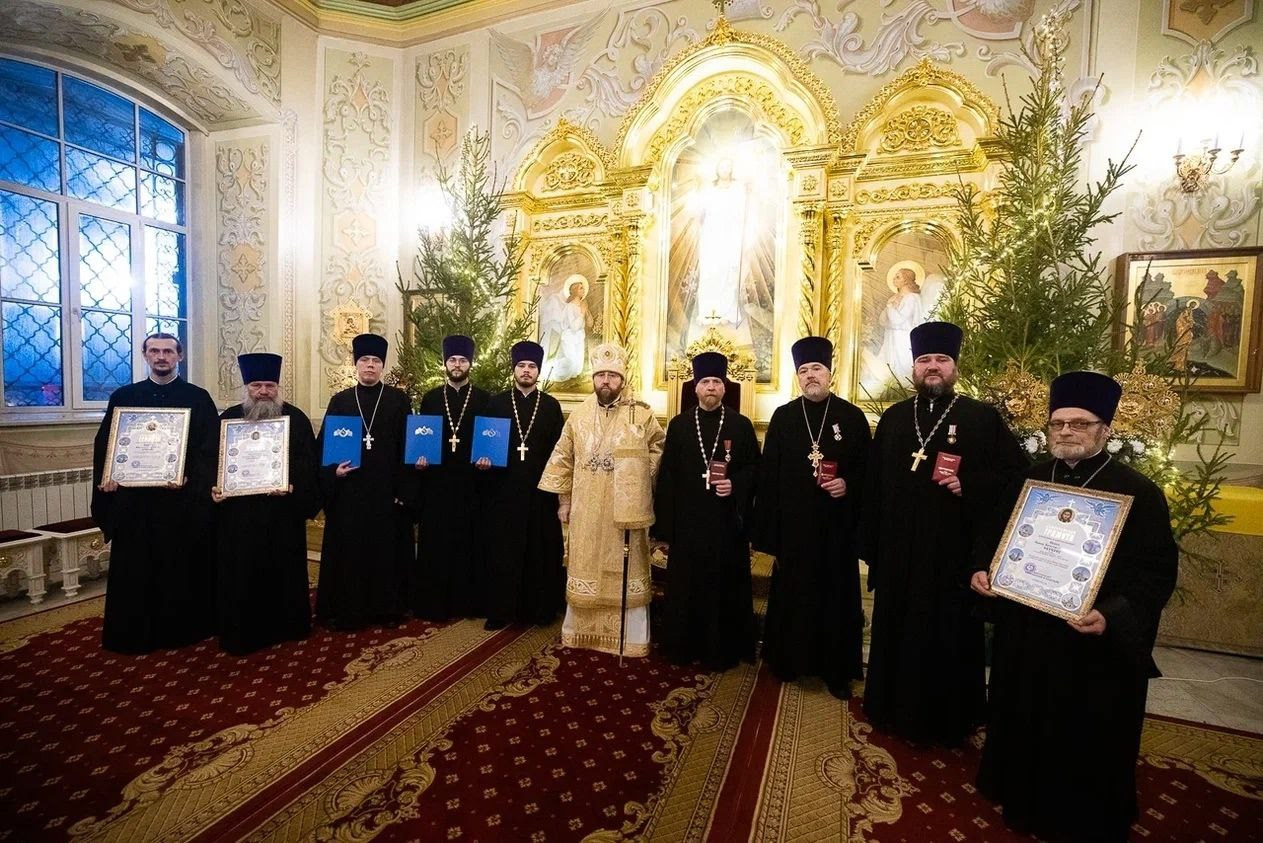 Благочинный Северо-Западного округа принял участие в Архиерейском Богослужении в Покровском соборе. Саратовское Северо-Западное благочиние