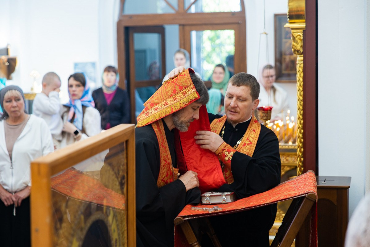 Архиерейское Богослужение в Неделю 4-ю по Пятидесятнице. Саратовское Северо-Западное благочиние