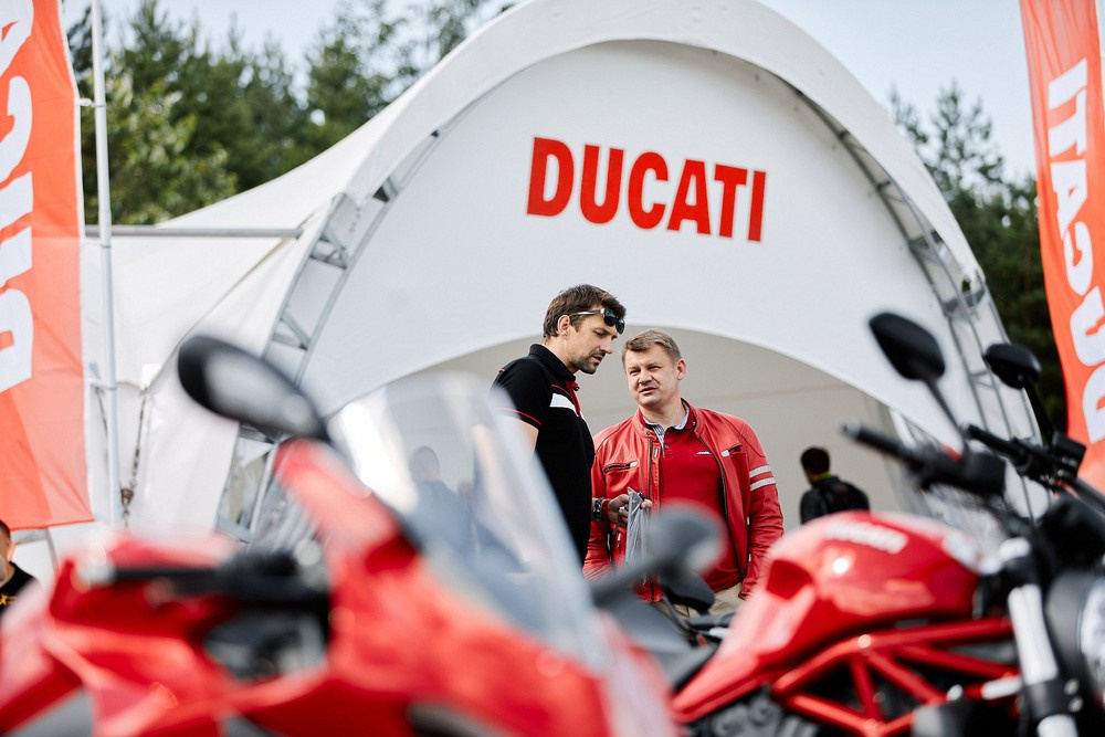 Фотосъёмка мероприятий. Репортажный фотограф в Минске Владимир Чурносов