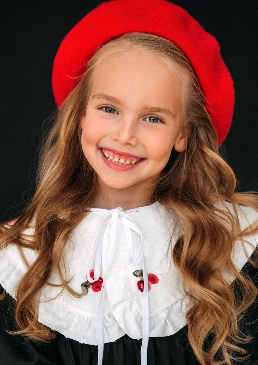 Кажукова Вика 8 ЛЕТ 131 СМ. Детское модельное агентство Musthave agency. База профессиональных моделей